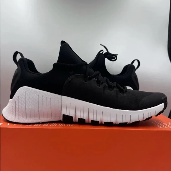 Nike Free Metcon 6 Black White BRAND NEW Multiple Sizes - Picture 5 of 7